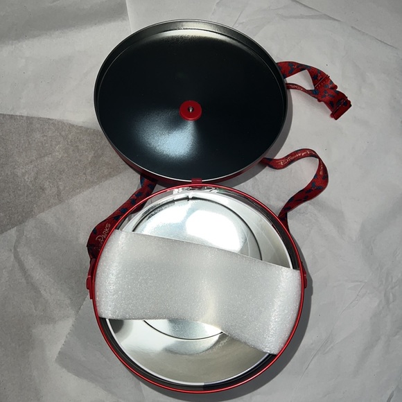 Disney Christmas Musical Popcorn Bucket Mickey and Friends - Picture 16 of 16